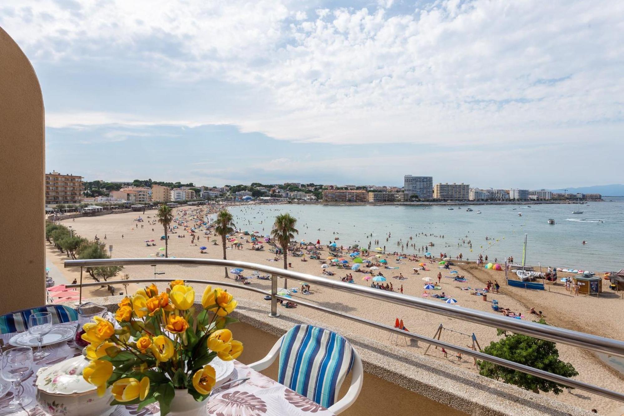 Apartamento Passeig Del Mar L' Escala Exterior foto